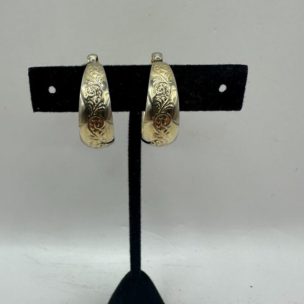 Vintage Engraved Gold-Toned Clip-On Hoop Earrings For Women
